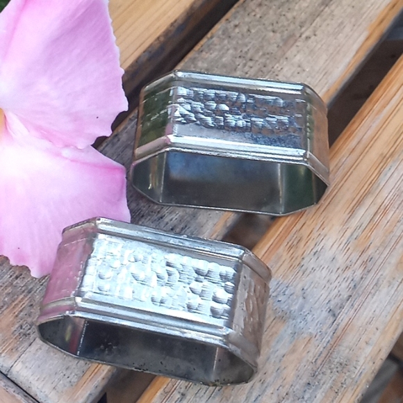 Hammered Metal Napkin Rings - Picture 5 of 6